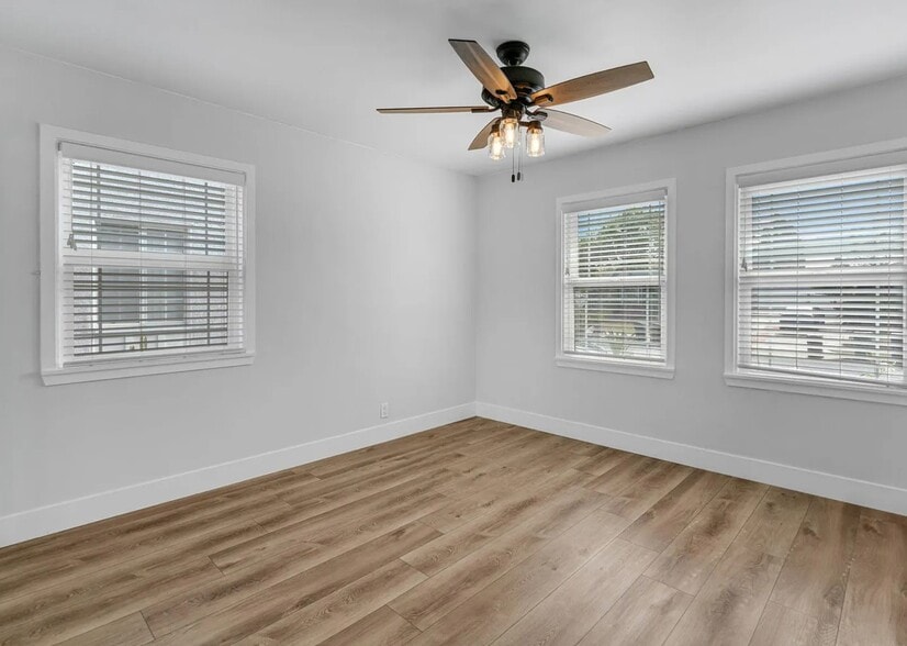 Building Photo - 15017 Bodger Ave