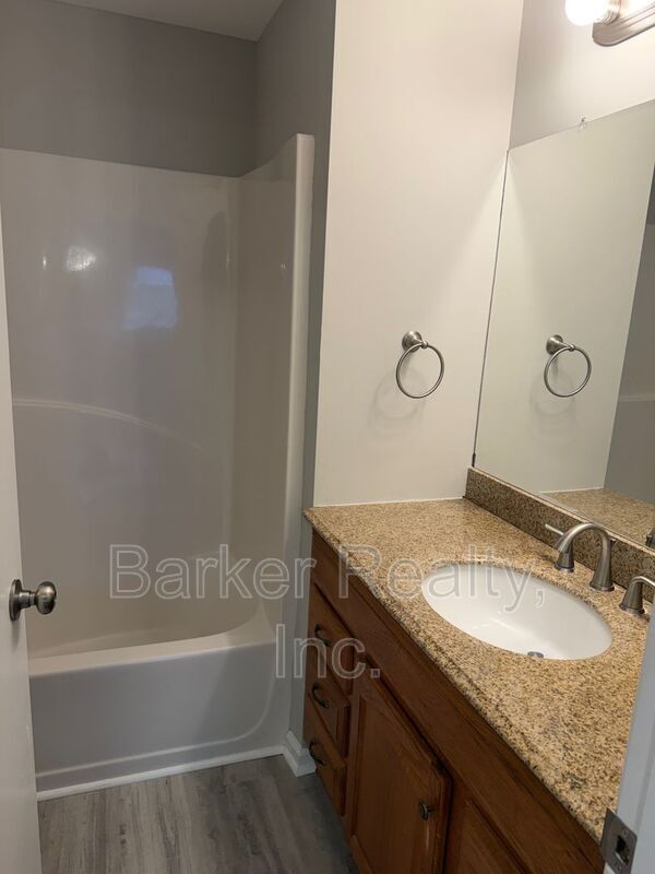 Building Photo - 12019 Holmes Hollow Rd