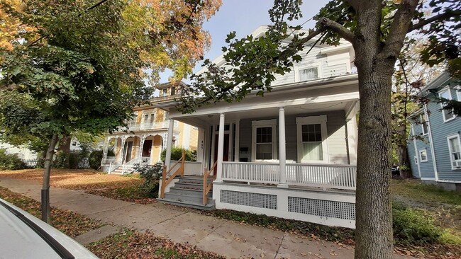 Primary Photo - 405 N Aurora St