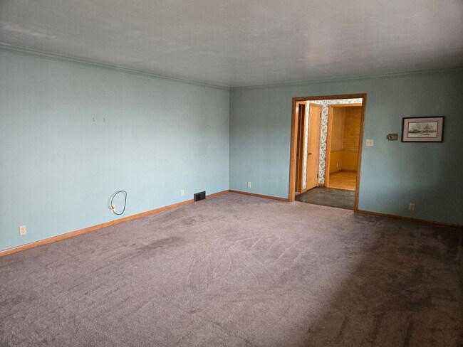 Building Photo - 132 Corll St