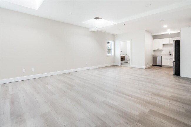 Building Photo - 202 Hooker Ave