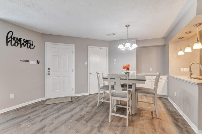 Primary Photo - 2402 Sycamore Ave