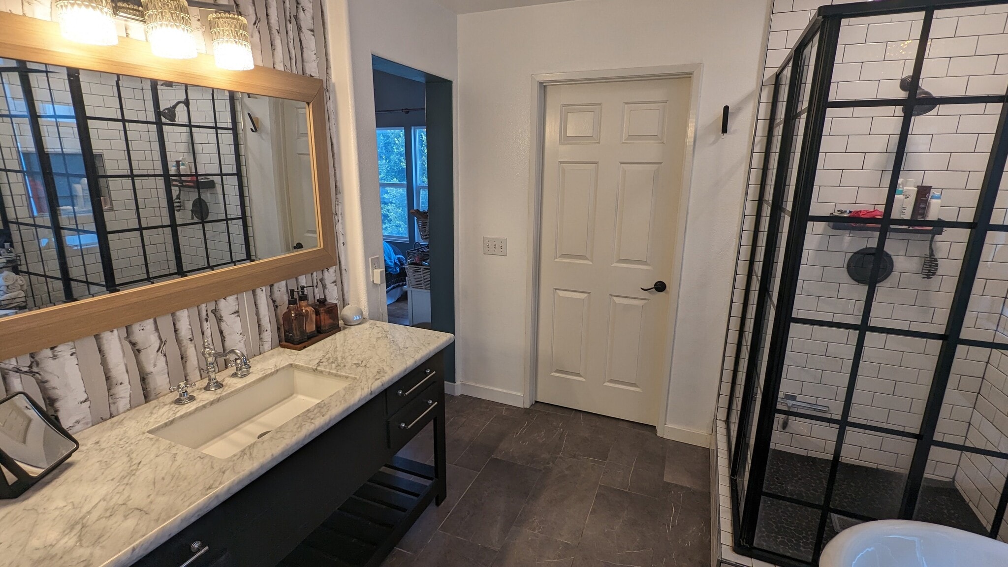 Master Bathroom - 1554 Plymouth Ln