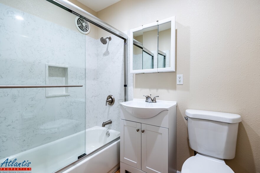 Building Photo - 420 S Third St