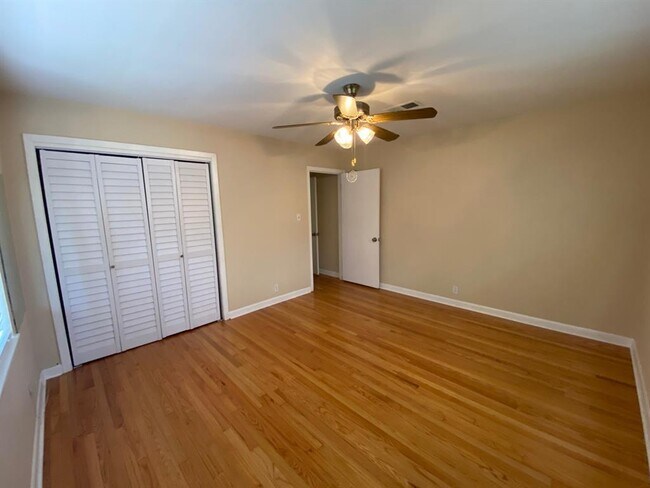 Building Photo - 12815 Memorial Dr