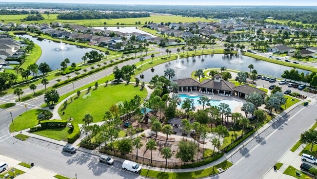 Building Photo - Your Dream Home Awaits!!!