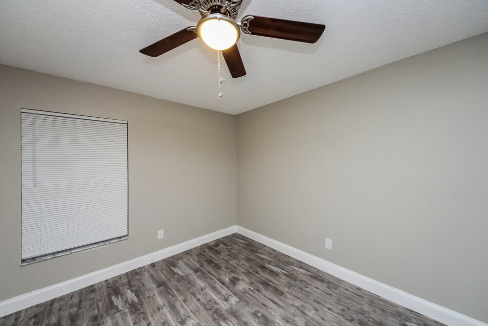 Building Photo - 240 Satinwood Cir