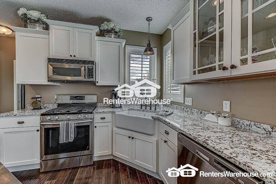 Building Photo - 8868 Whispering Oaks Trail