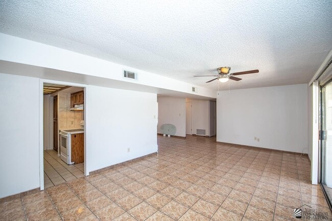 Building Photo - 2257 W 18th St