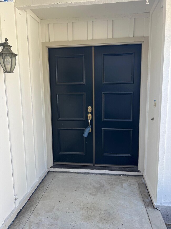 Building Photo - 515 Rolling Hills Ln