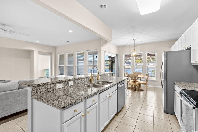 Building Photo - 2401 Hobart St