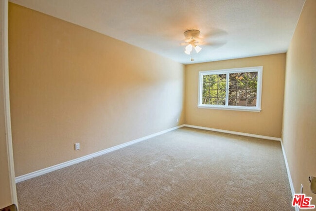 Building Photo - 7830 W 83rd St