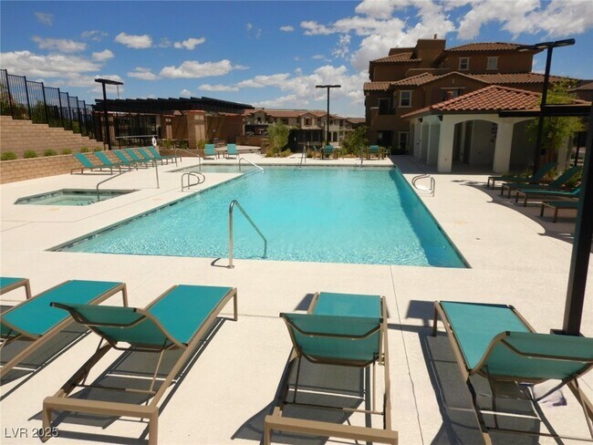 Building Photo - 177 Petaluma Valley Dr