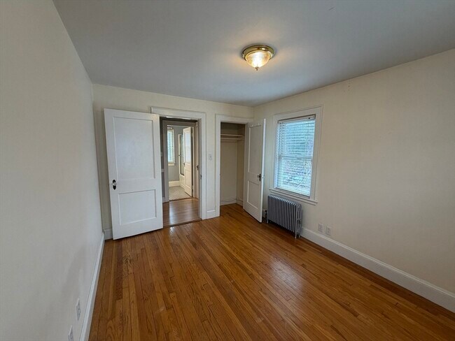 Building Photo - 114 E Squantum St