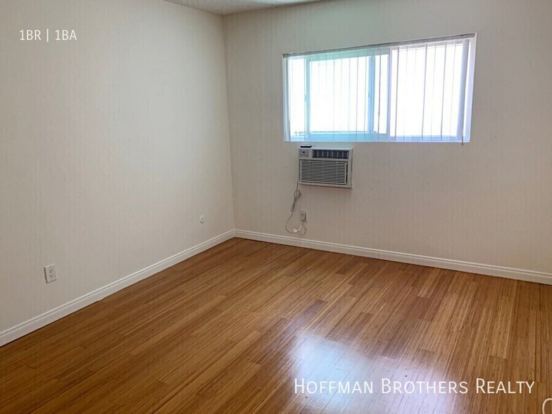 Building Photo - 1847 Winona Blvd