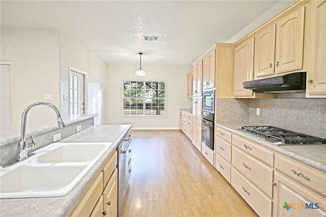 Building Photo - 2725 Diamond Trail