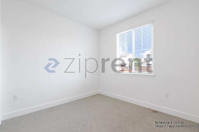 Building Photo - 1168 Caraballo Dr