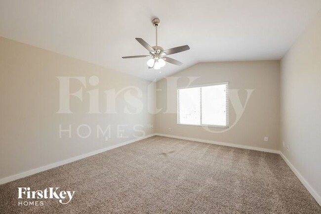Building Photo - 3022 E Brookwood Ct