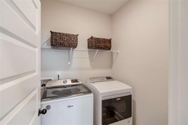 Building Photo - 60 Table Rock Ct