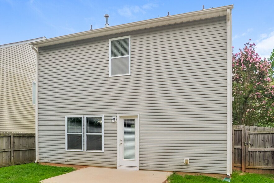 Building Photo - 1040 Joselynn Drive