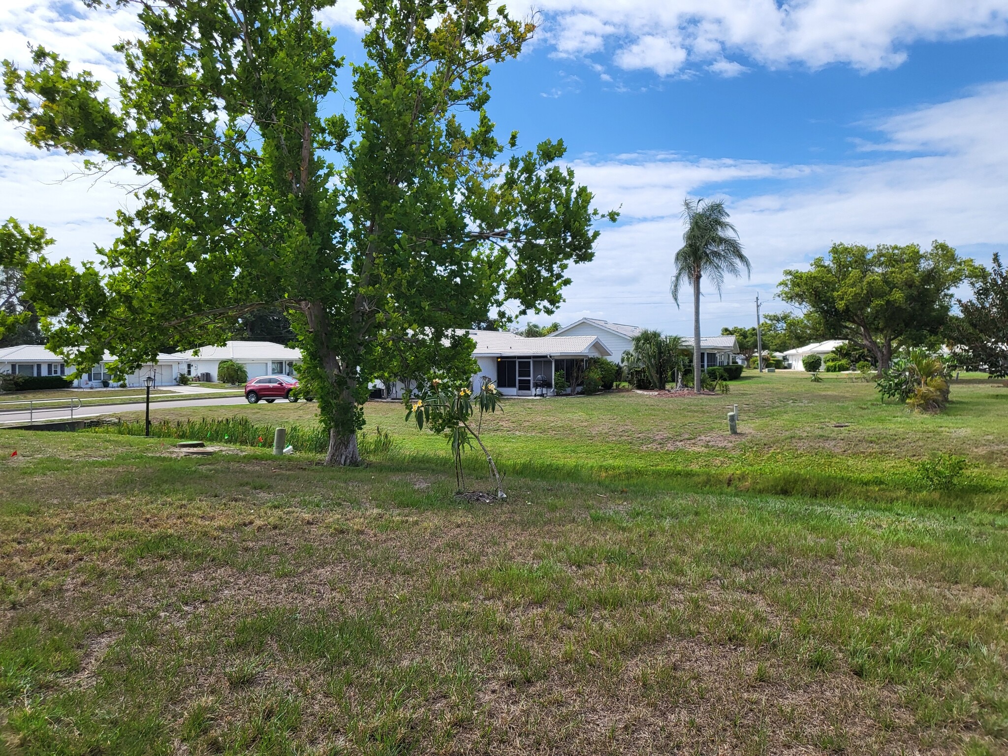 Building Photo - 4210 Oak Ln