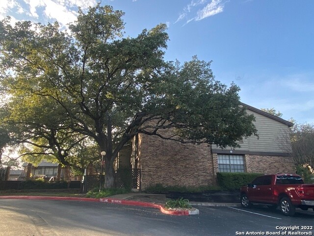 Building Photo - 11815 Vance Jackson Rd