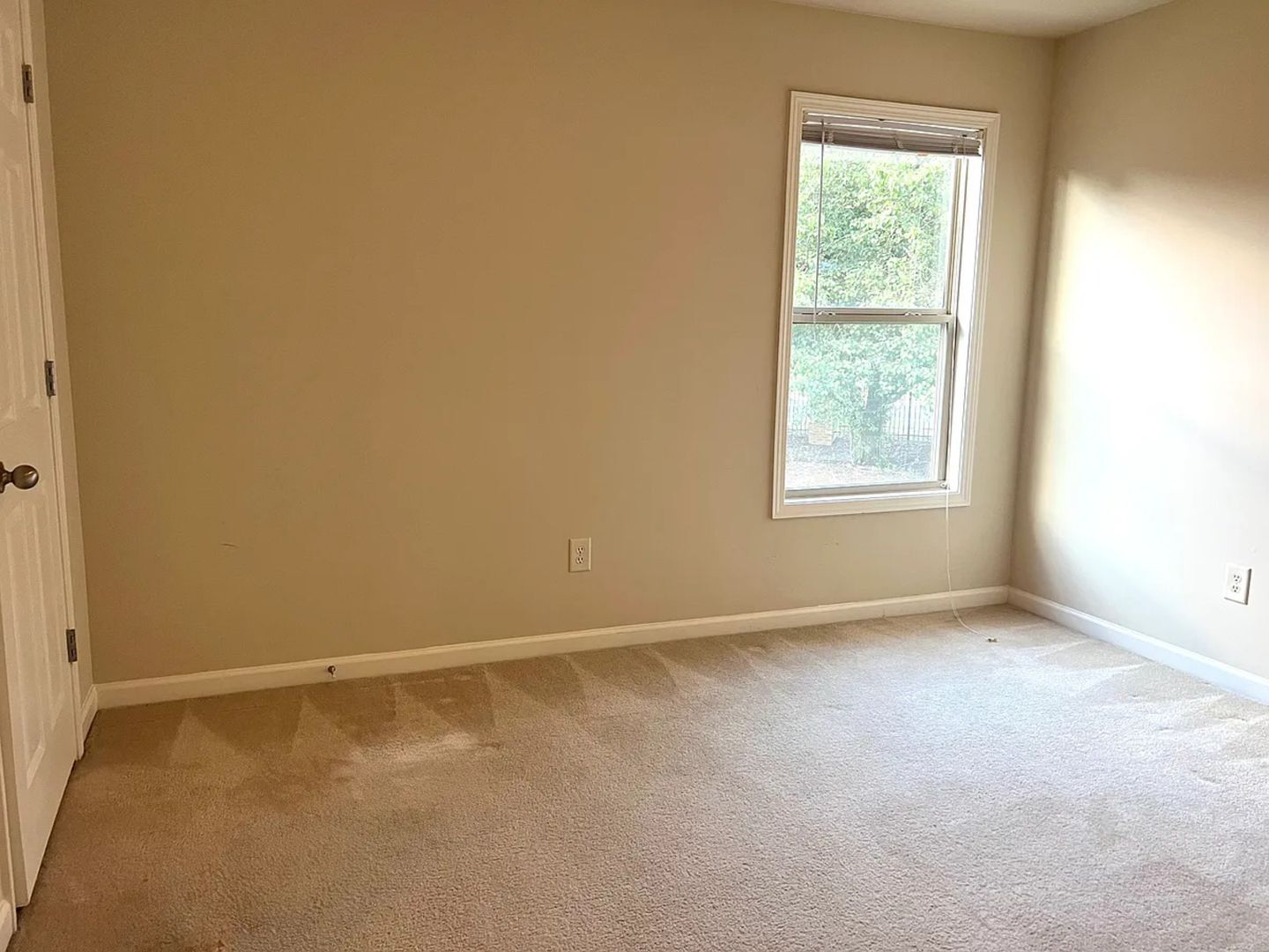 Building Photo - 6211 Crestgate Ln