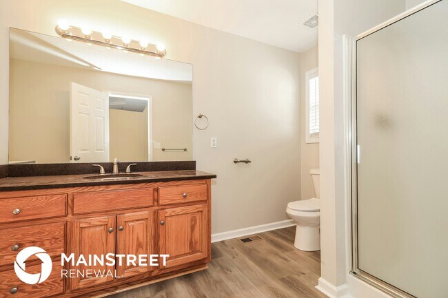 Building Photo - 13 Windrush Dr