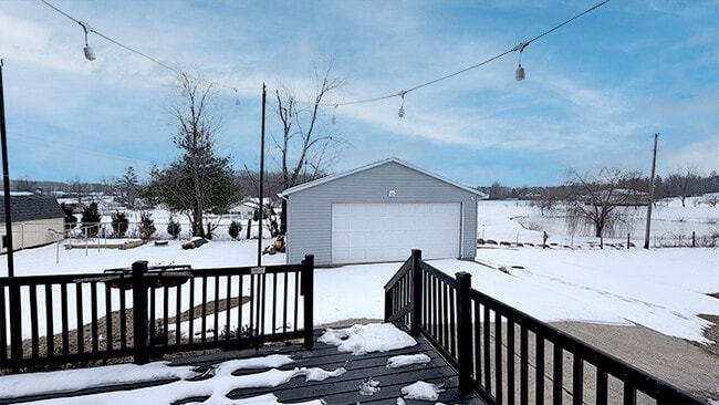 Building Photo - 2088 Skylark Ln