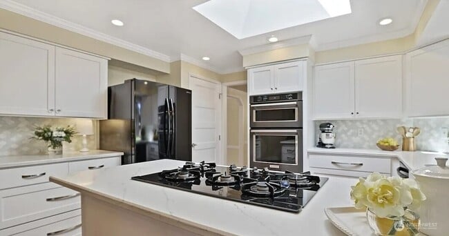 Building Photo - 2322 233rd Ave NE