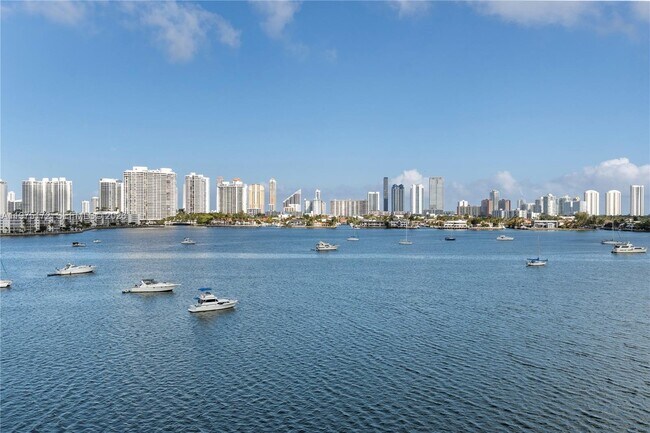 Building Photo - 17301 Biscayne Blvd