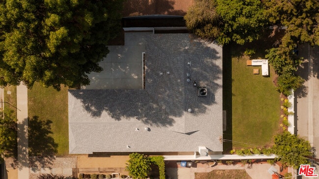 Building Photo - 15701 Ludlow St