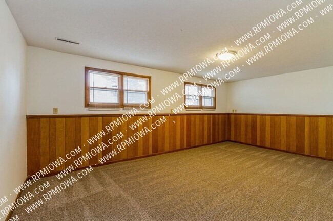 Building Photo - 2722 Park Ave