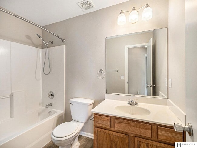 Building Photo - 16125 Greenleaf St