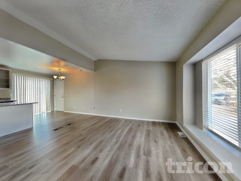 Building Photo - 18160 E Asbury Dr