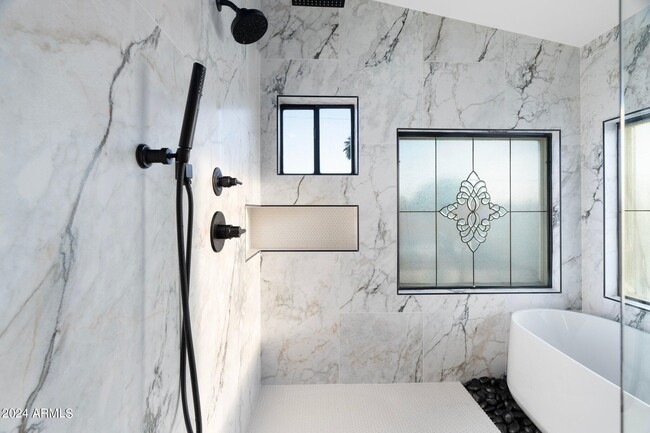 Building Photo - 1643 W Griswold Rd