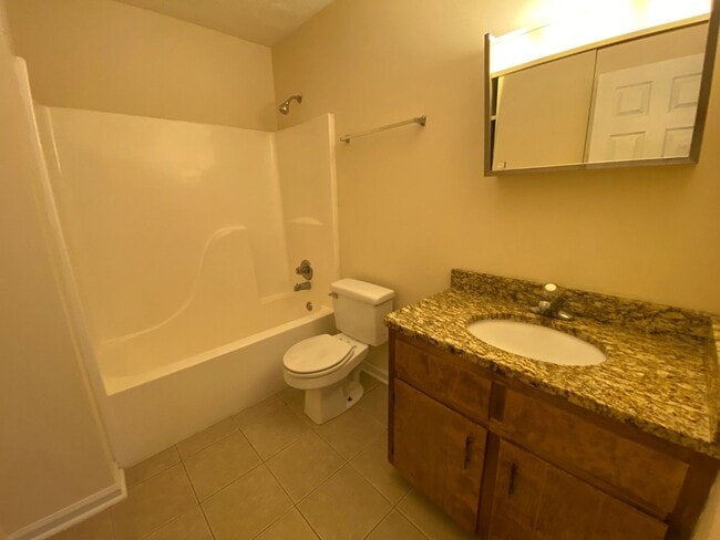 Building Photo - Pre-Leasing for August 7 2026!