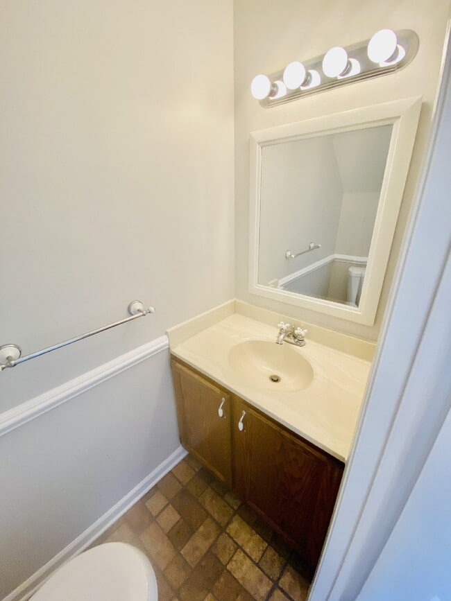 Building Photo - Beautiful 2 Bed Waterfront Townhome in Virginia Beach FOR RENT by PMI VA