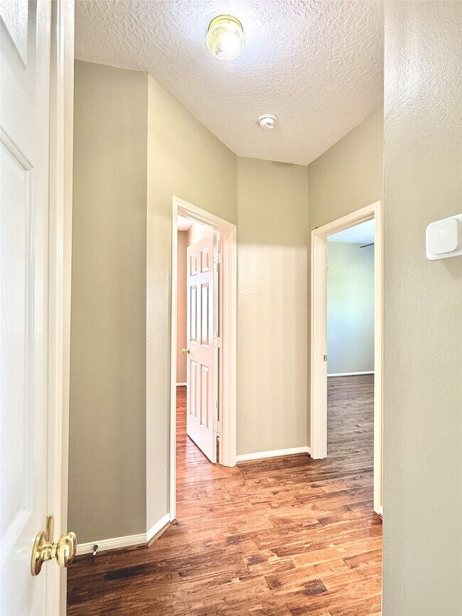 Building Photo - 16518 Wheatmill Ct