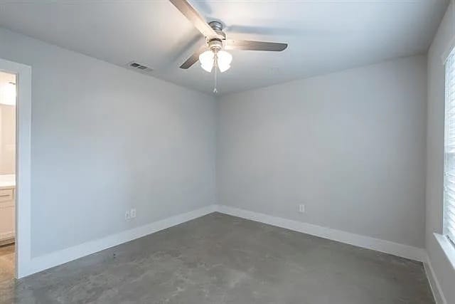 Building Photo - 1292 N Prairie Ave