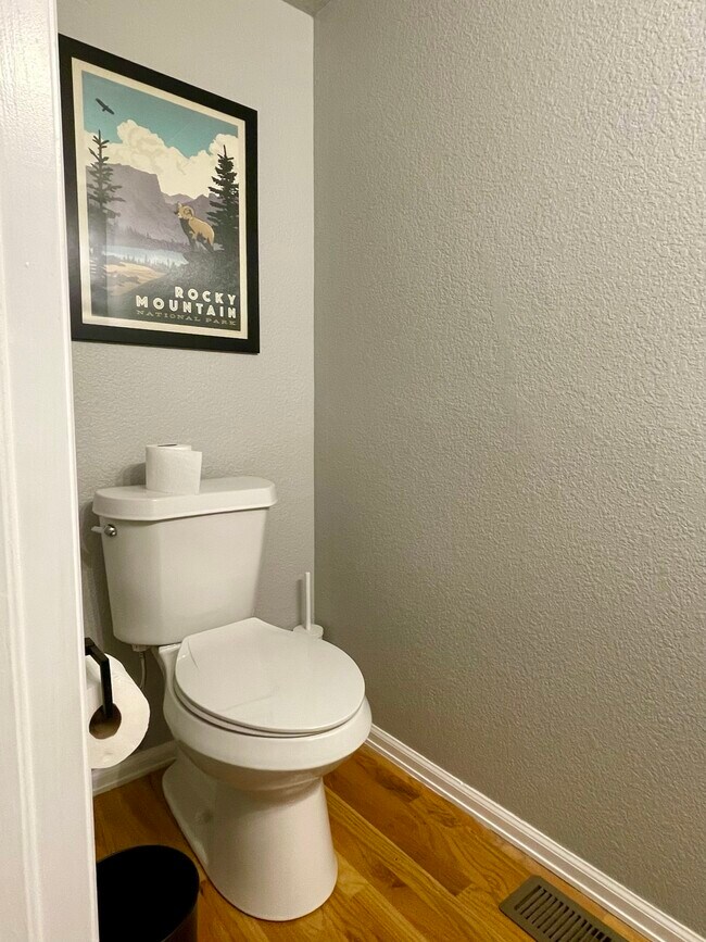 Building Photo - 5614 Blue Mountain Cir