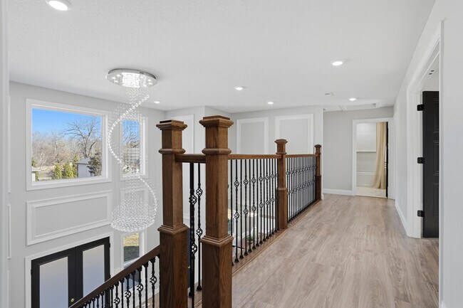 Building Photo - 4403 Glen Eagle Dr
