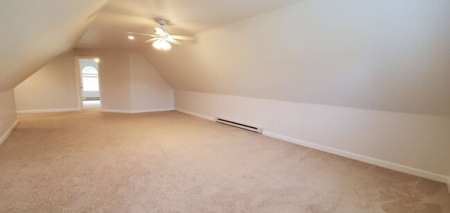 Building Photo - Spacious 5 Bedroom Executive Level Home