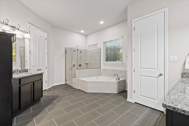 Building Photo - 811 Wilson Ranch Pl