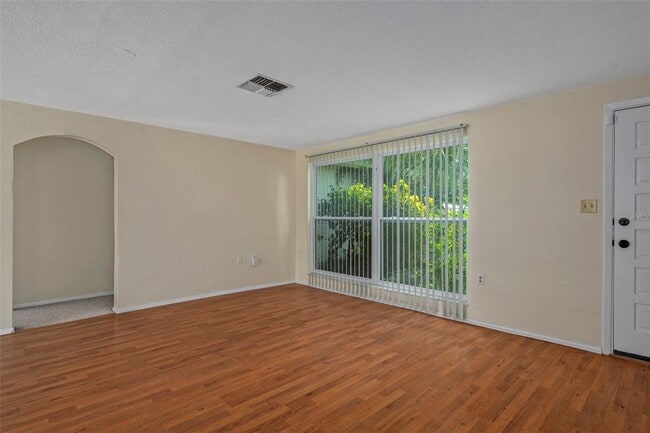 Building Photo - 7403 Populus Dr