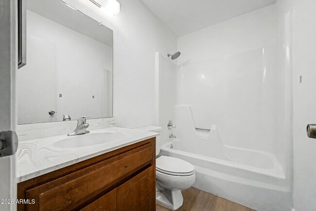 Building Photo - 5207 S Hazelton Ln