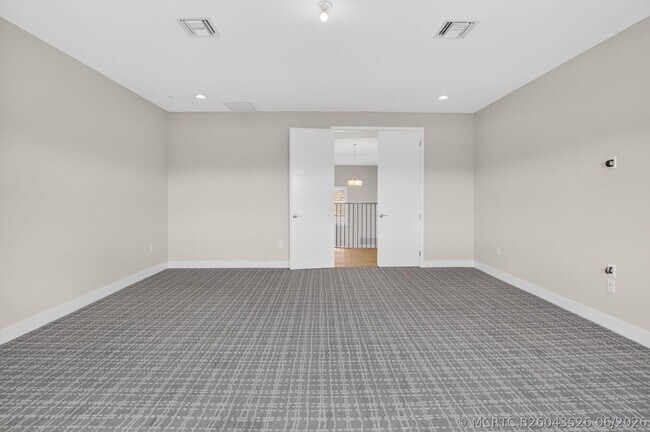 Building Photo - 17089 Rainbow Fls Trl