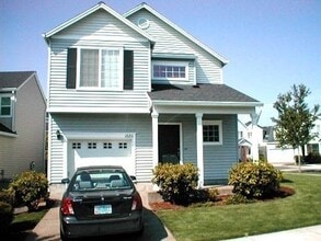 Building Photo - 16811 NW Greyhawk Dr