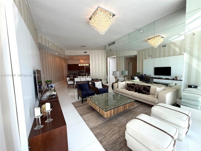 Building Photo - 15811 Collins Ave