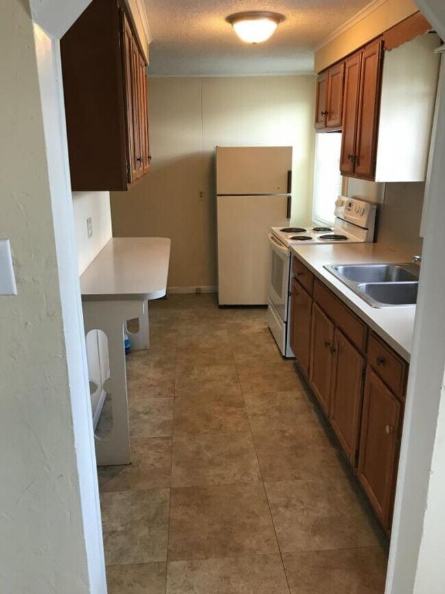 Building Photo - 403-405 N Baltimore Ave --1